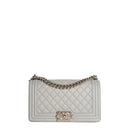 sac de seconde main boy chanel  en cuir gris  face