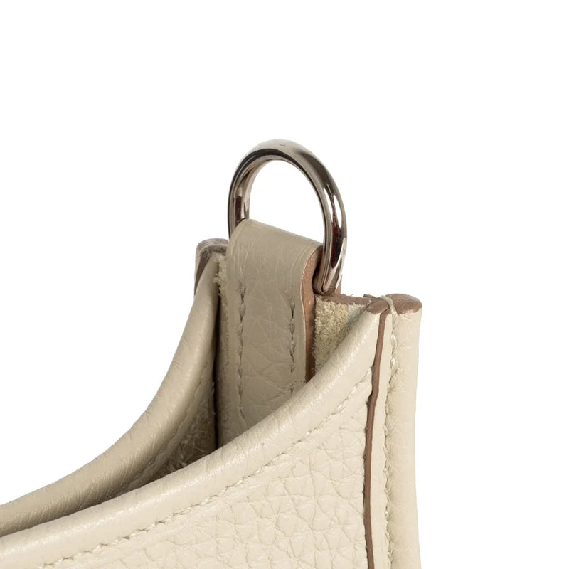 sac de seconde main evelyne  hermès en cuir gris  défaut 1