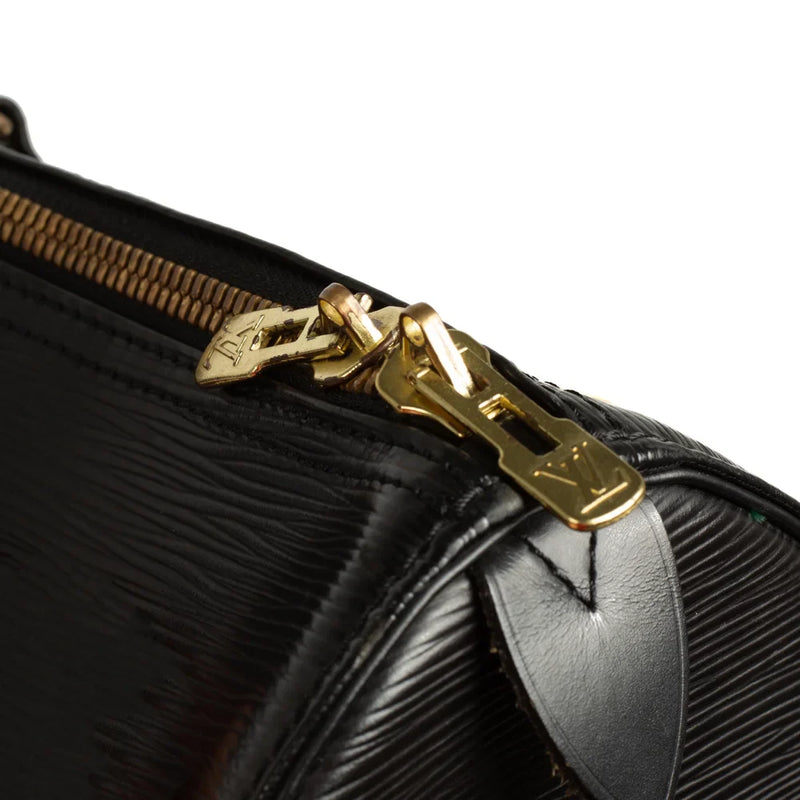 sac de seconde main keepall  louis vuitton en cuir épi noir  défaut3