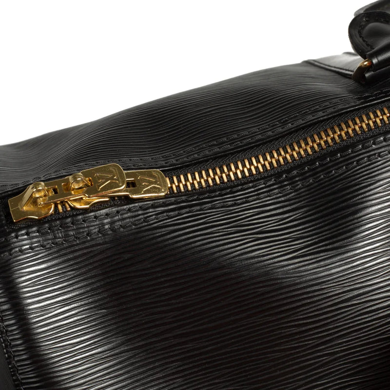 sac de seconde main keepall  louis vuitton en cuir épi noir  défaut 2