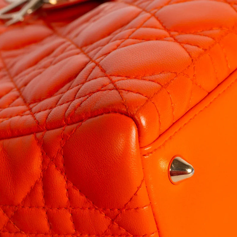 sac de seconde main lady dior  dior  en cuir orange  coin 