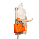 sac de seconde main lady dior  dior  en cuir orange  porté 2