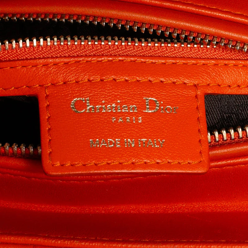 sac de seconde main lady dior  dior  en cuir orange  label