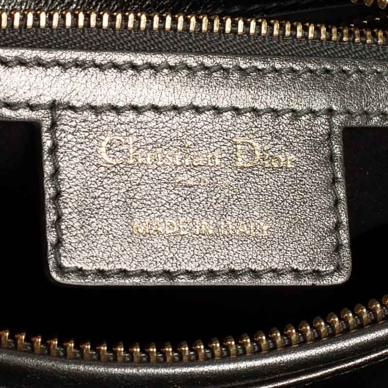 sac de seconde main lady dior  en cuir argenté label