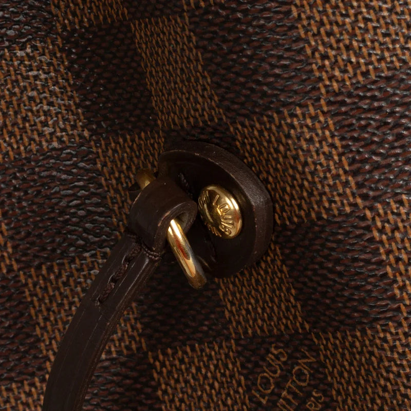 sac de seconde main neverfull  louis vuitton  en toile damier ébène défaut 1