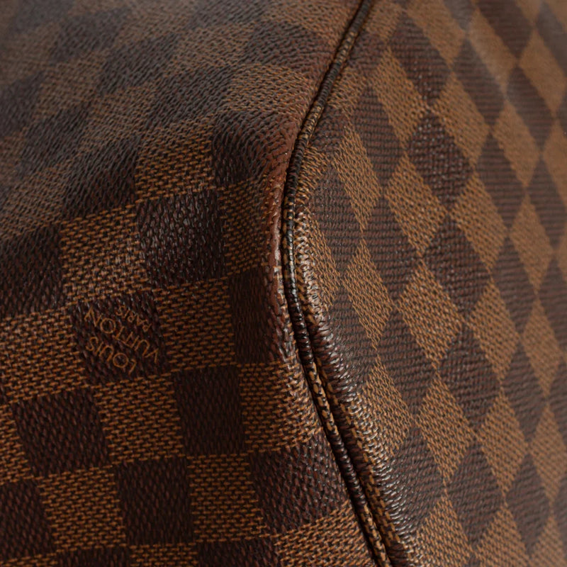 sac de seconde main neverfull  louis vuitton  en toile damier ébène coin 