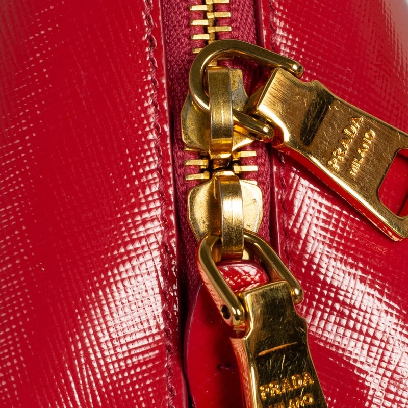 sac de seconde main promenade prada en cuir verni rouge défaut 1