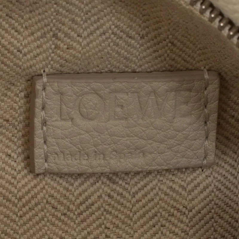 sac de seconde main puzzle loewe en cuir grainé blanc label