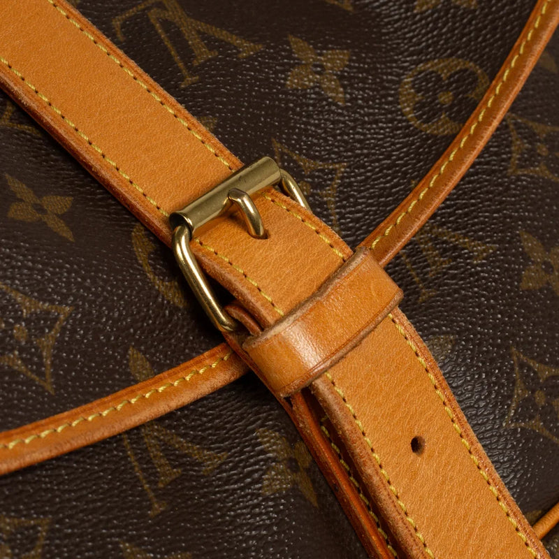 sac de seconde main saumur louis vuitton en toile monogram marron défaut 1