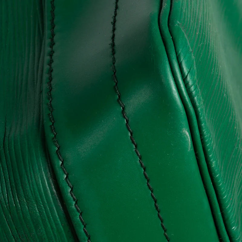 sac de seconde main noé louis vuitton en cuir épi vert coin