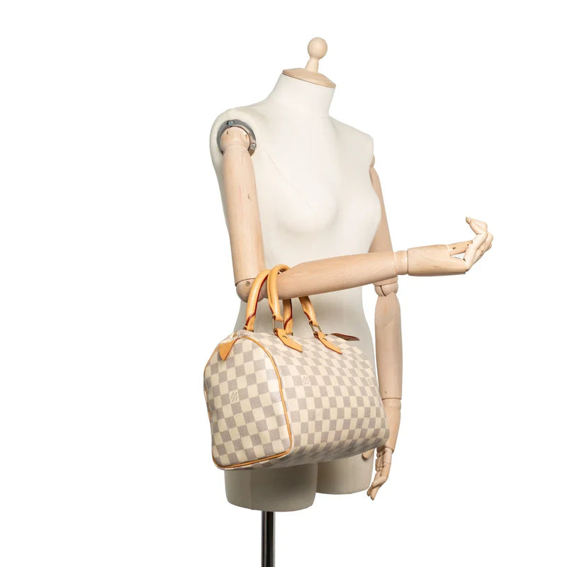 sac de seconde main speedy  louis vuitton  en toile damier azur porté 1