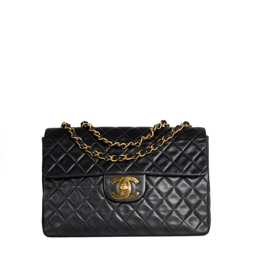 sac de seconde main timeless chanel  en cuir noir  face