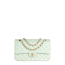 sac de seconde main timeless chanel  en cuir vert face