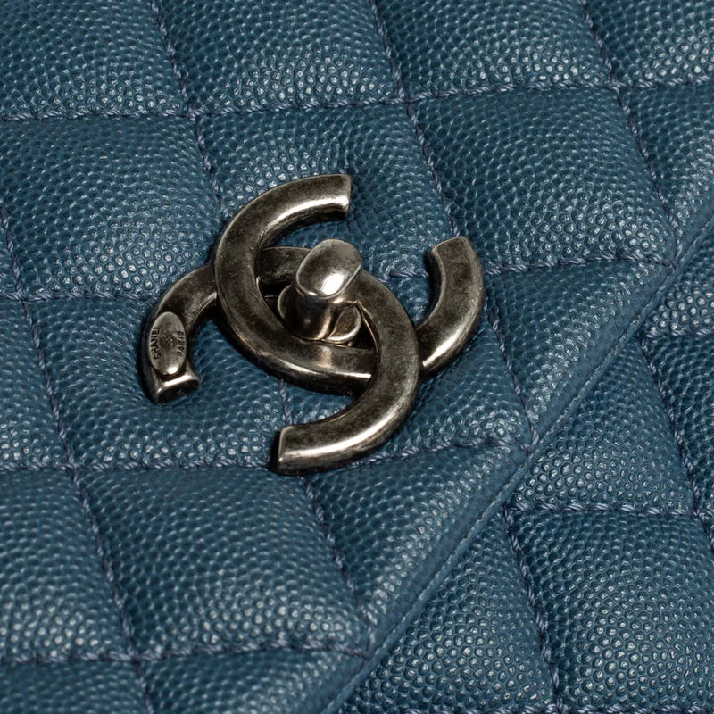 sac de seconde main trendy cc chanel en cuir bleu  défaut 1