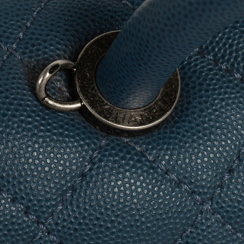 sac de seconde main trendy cc chanel en cuir bleu  défaut 2