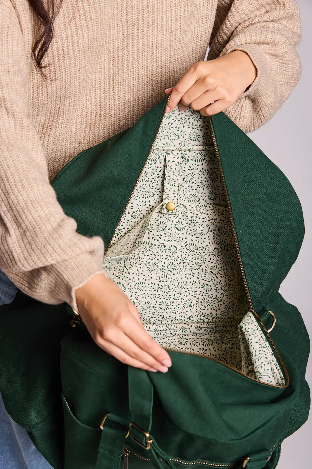 Yves large travel bag Fir green block print interior pockets