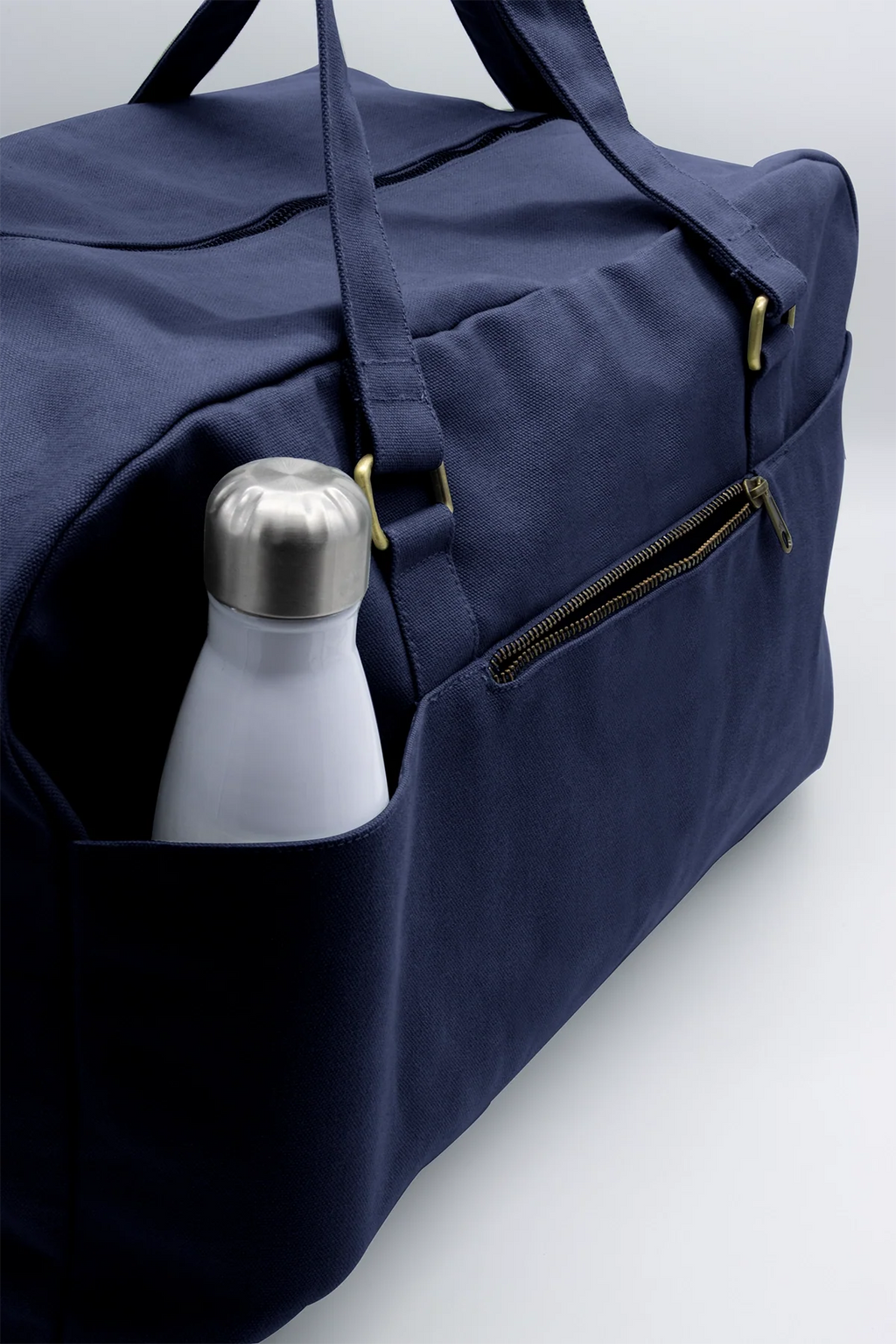 Borsa da viaggio Yves blu navy, tasche posteriori su sfondo neutro