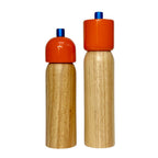 salero pimentero Woodie Maegen madera naranja detalle azul
