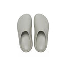 Crocs - Sandales Mellow Recovery Clog - Gris