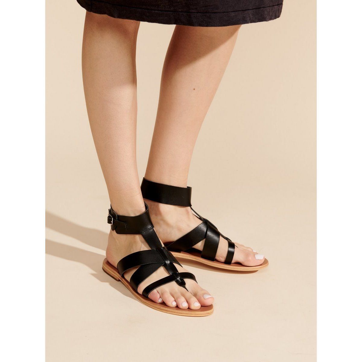 White Sun - Aydin Toe-Post Sandals - Black - Women