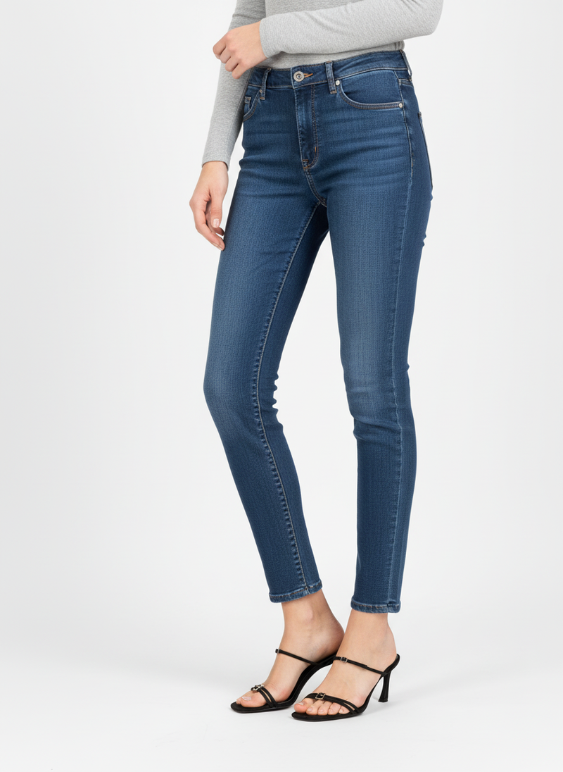 selection-pap-luxe-jarvis-generated-7213826998368-1-20251211-165304