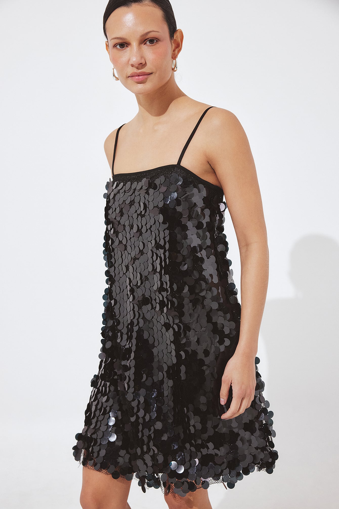 Robe Nuisette Courte À Sequins Noir