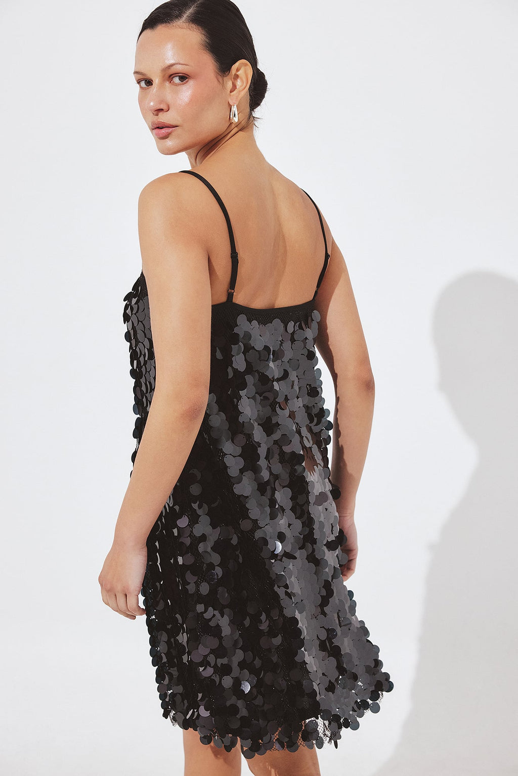 Robe Nuisette Courte À Sequins Noir