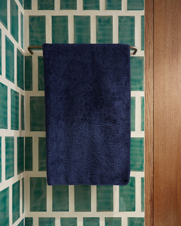 Badhanddoek - Nachtblauw met blauwe bies