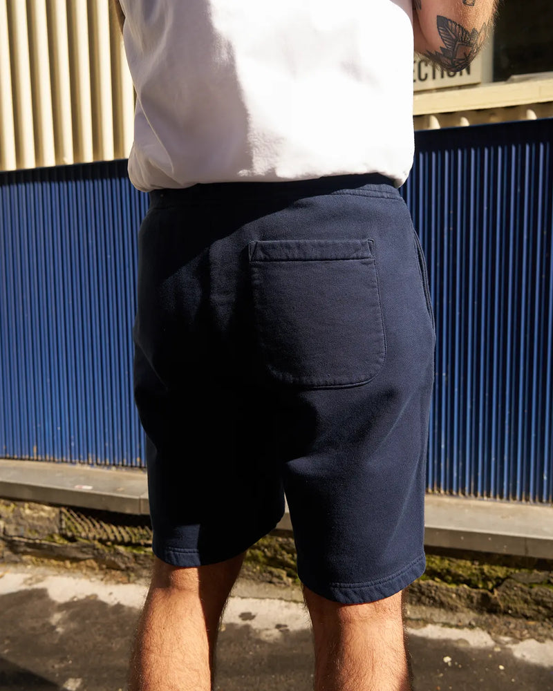 short long bleu marine - détails poche arrière