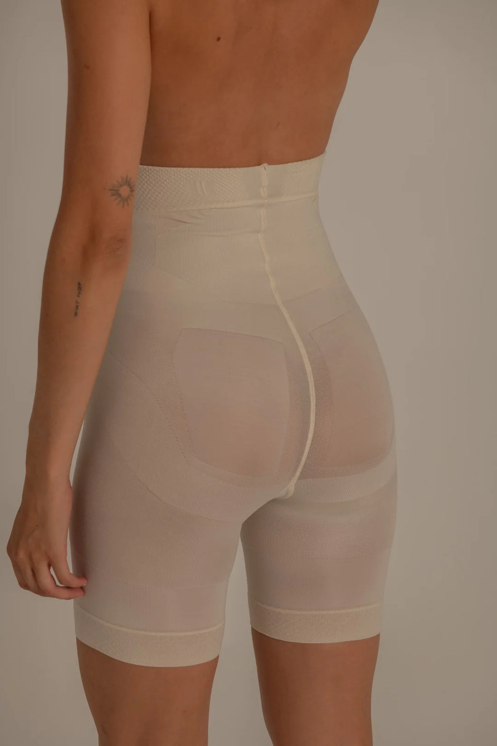 Cream Shaping Shorty