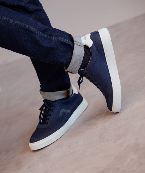 s/files/1/0898/2354/3633/files/sneakers-greenwood-bleu.jpg_v_4128792163841-2_aff2e660-09a0-44cf-9cfd-4acd50222196.jpg?v=1745516920