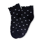 Chaussettes mi-hautes imprimé cœur avec bord dentelle. Confortables, féminines et élégantes. 5 coloris pour un style raffiné au quotidien.