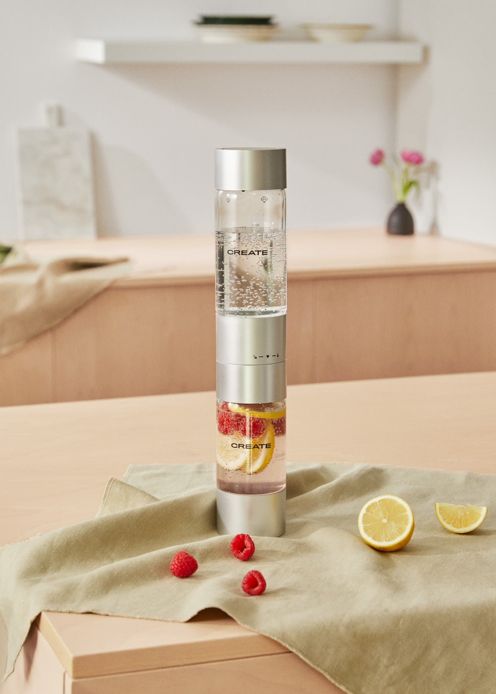 Studio Soda Maker - Sparkling Water Machine + 1L Bottle + Double Bottle (500ml + 350ml) - Off-White