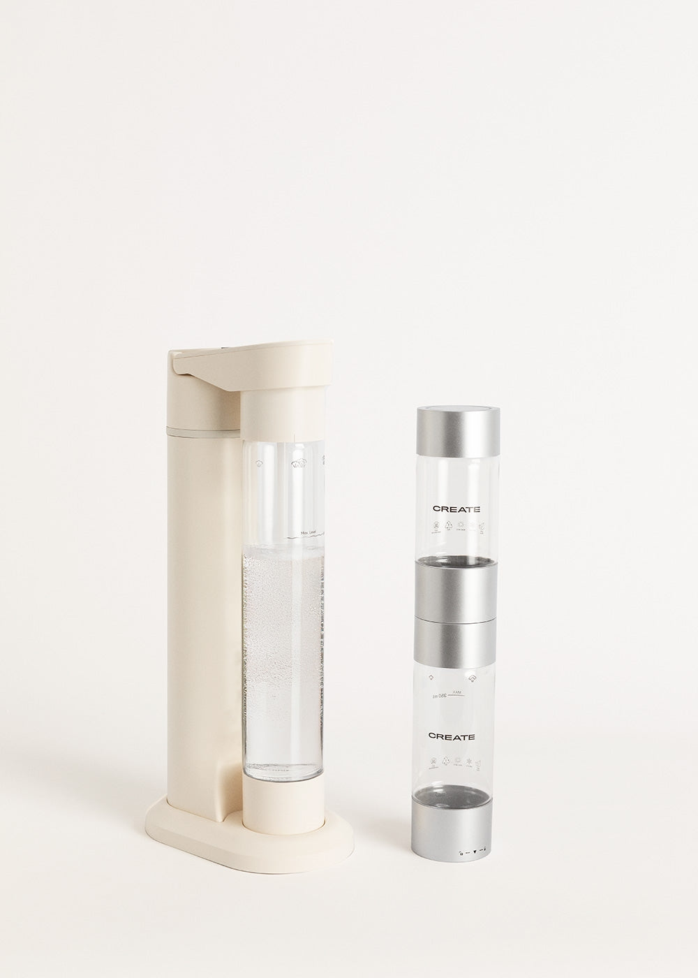 Studio Soda Maker - Sparkling Water Machine + 1L Bottle + Double Bottle (500ml + 350ml) - Off-White
