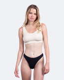 String menstruel noir