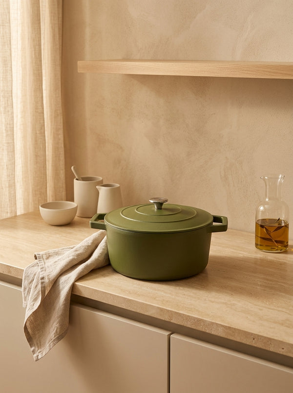 Round Cast Steel Casserole Dish - Matt Green - 25cm