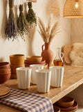 Desiree - 4 Mugs L - White Gold - Roger Van Damme