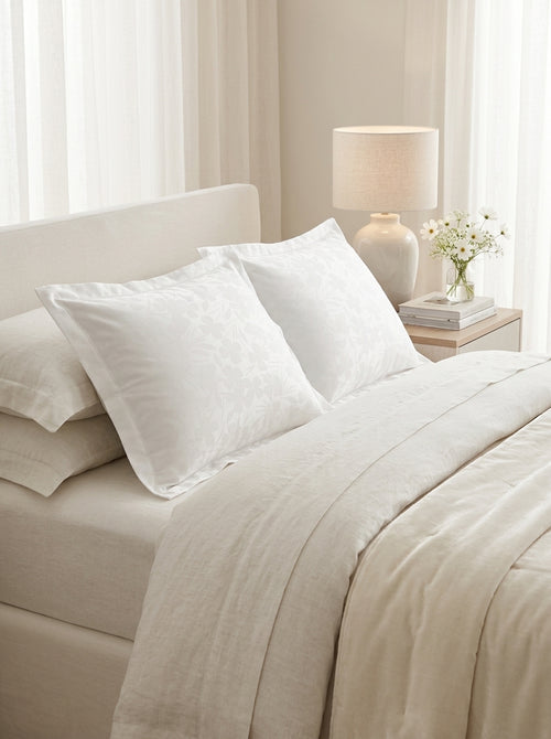 Jacquard - Set of 2 Jacquard Woven Cotton Satin Pillowcases Small Flowers White