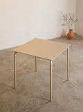 August - Table - S - Aluminium - Sable