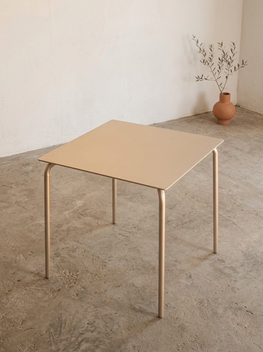 August - Table - S - Aluminium - Sable