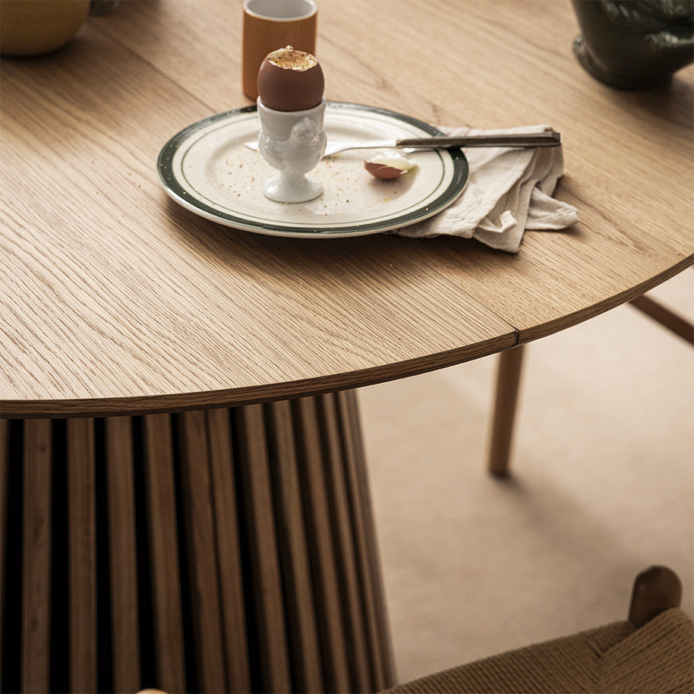 Lea - Extendable Dining Table for 4 to 8 People - Wood - Light Wood