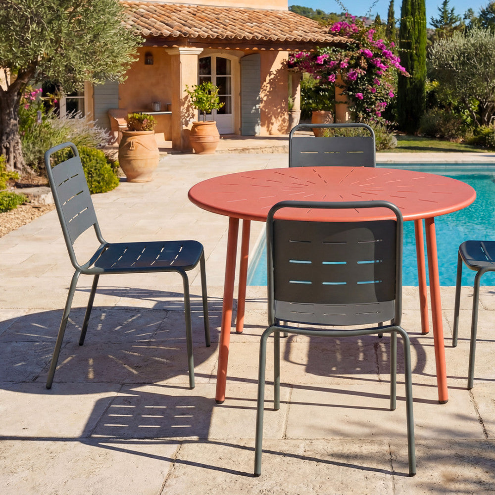 Zola - Round 4-Seater Garden Dining Table - Metal - Terracotta