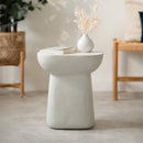 Table d'appoint Samui blanche en fibre d'argile effet béton