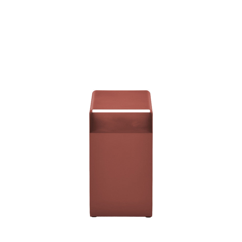 Curl - Side Table - Metal - Bordeaux