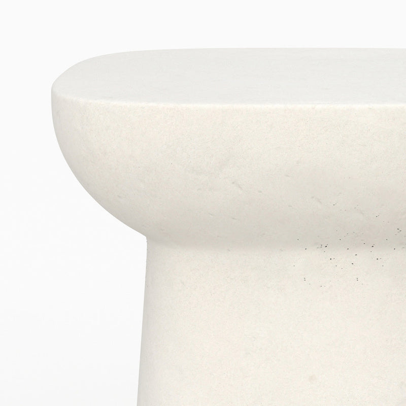 Table d'appoint Samui blanche en fibre d'argile effet béton