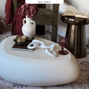 Table basse Maui blanche en fibre d'argile effet béton