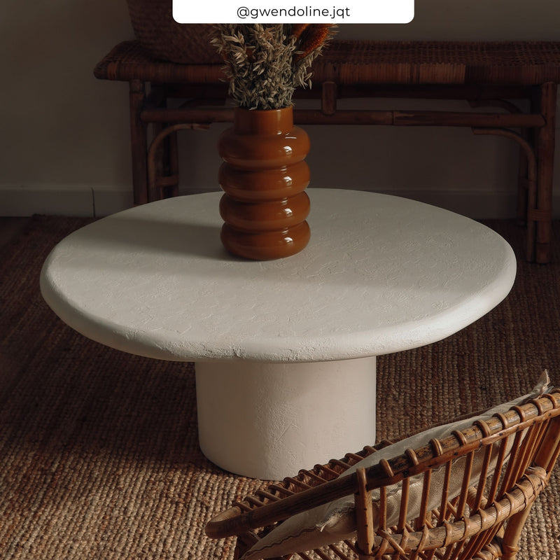 Table basse ronde Lulli en béton blanc cassé