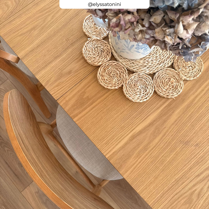 Table rectangulaire Oman 4/6 personnes extensible en bois clair 150/180 cm