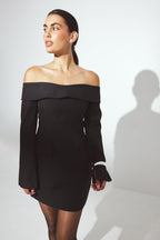 Robe Courte Ajustée À Épaules Dénudées Noir