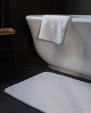 Tapis De Bain - Blanc Liseré Bleu Givré